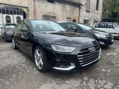 Audi A4 S tronic line edition usata Omegna