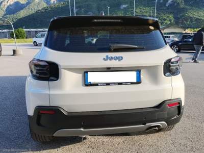 Jeep Avenger Avenger 1.2 Turbo Altitude Bianco usata Scurelle