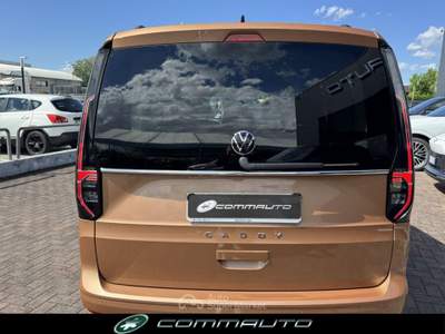 Volkswagen Caddy Pianale Ribassato 2.0 TDI 122 CV DSG Style Bronzo usata Quinto di Treviso