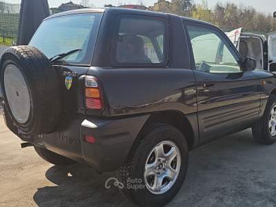 Toyota RAV4 Frizione nuova. Nero usata Santa Giuletta