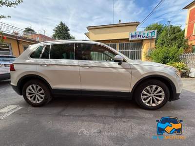 Volkswagen Tiguan 1.6 tdi Business 115cv Bianco usata Bologna
