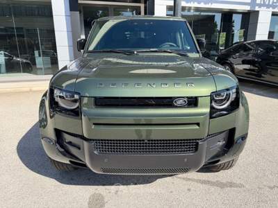 Land Rover Defender 110 3.0D I6 200 CV AWD Auto X-Dynamic SE Verde usata Potenza