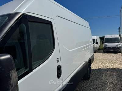 Iveco Daily 35S12V 2.3 HPT PM-SL-TM Furgone Bianco usata Arezzo