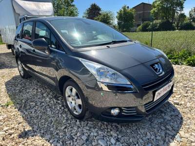 Peugeot 5008 1.6 HDi 112CV Business Grigio usata Arezzo