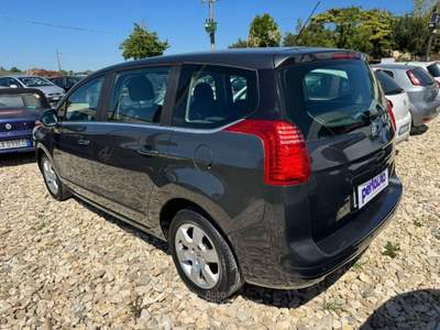 Peugeot 5008 1.6 HDi 112CV Business Grigio usata Arezzo