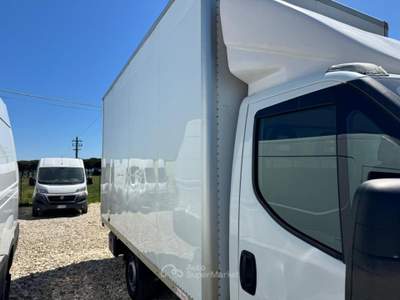 Iveco Daily 35S14S 2.3HPT PL-DC Cabinato Bianco usata Arezzo