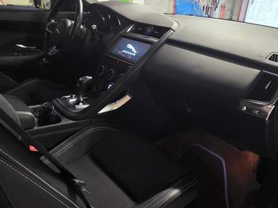 Jaguar E-Pace Tenuta maniacalmente Blu/Azzurro usata Cambiasca