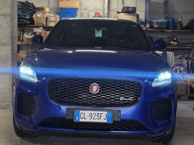 Jaguar E-Pace Tenuta maniacalmente Blu/Azzurro usata Cambiasca