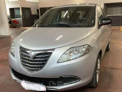 Lancia Ypsilon AUTO CON POCHI KM VALIDA ANCHE PER NEOPATENTATI usata CALCINAIA