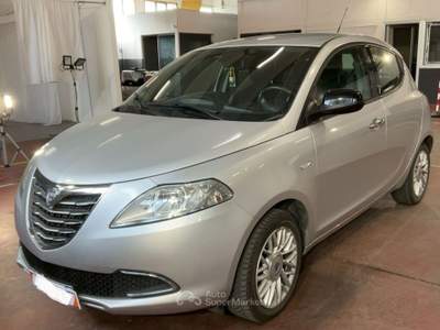 Lancia Ypsilon AUTO CON POCHI KM VALIDA ANCHE PER NEOPATENTATI usata CALCINAIA