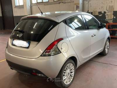 Lancia Ypsilon AUTO CON POCHI KM VALIDA ANCHE PER NEOPATENTATI usata CALCINAIA