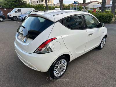 Lancia Ypsilon Ypsilon III 2015 1.2 Silver 69cv COME NUOVA Bianco usata Santa Croce sull'Arno