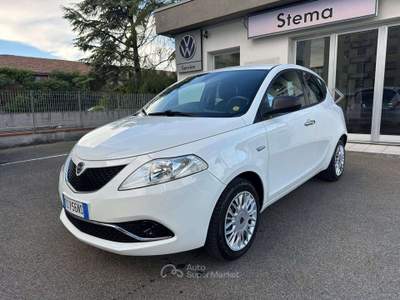 Lancia Ypsilon Ypsilon III 2015 1.2 Silver 69cv COME NUOVA Bianco usata Santa Croce sull'Arno