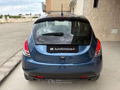 Lancia Ypsilon 1.0 FireFly 5 porte S&S Hybrid Gold 5 posti Blu/Azzurro usata Carovigno