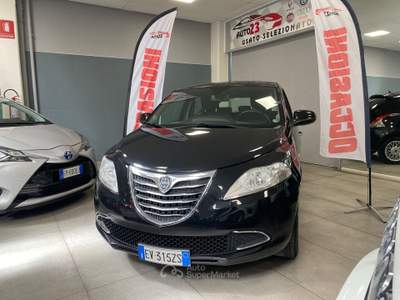 Lancia Ypsilon 5 porte S&S Silver Nero usata Prato