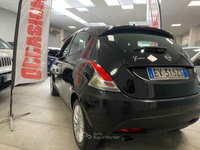 Lancia Ypsilon 5 porte S&S Silver Nero usata Prato