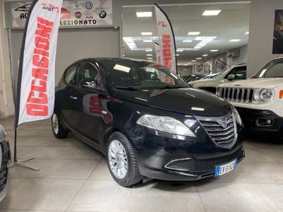 Lancia Ypsilon 5 porte S&S Silver Nero usata Prato