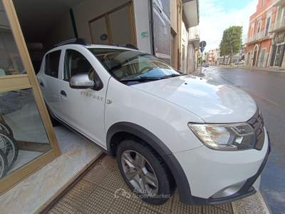 Dacia Sandero Stepway 1.5 Blue dCi 95 CV PRESTIGE NAVI CAMERA Bianco usata Corato