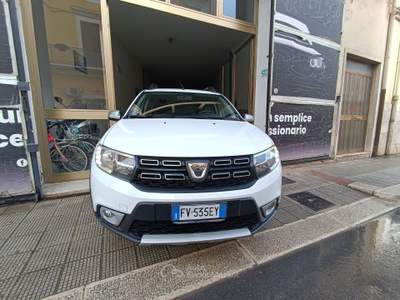 Dacia Sandero Stepway 1.5 Blue dCi 95 CV PRESTIGE NAVI CAMERA Bianco usata Corato