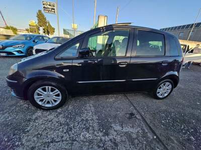 Lancia Musa 16V Platino EURO 4 Nero usata Andria