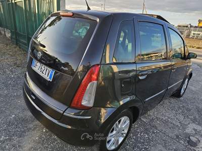 Lancia Musa 16V Platino EURO 4 Nero usata Andria