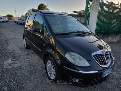 Lancia Musa 16V Platino EURO 4 Nero usata Andria