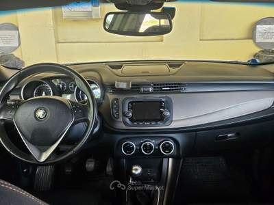 Alfa Romeo Giulietta Tenuta in box, meccanica perfetta, due proprietari Bianco usata Rodigo