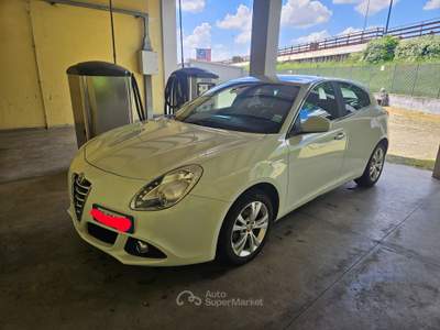 Alfa Romeo Giulietta Tenuta in box, meccanica perfetta, due proprietari Bianco usata Rodigo