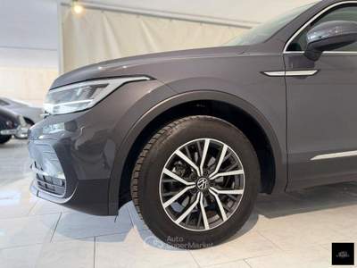 Volkswagen Tiguan 2.0 TDI DSG Style BMT Grigio usata San Giuseppe Vesuviano