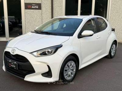Toyota Yaris Hybrid 1.5h Active PROMO FIN Bianco usata Verona