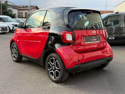 Smart ForTwo 1.0 Youngster 61cv NEOPATENTATI Rosso usata Verona