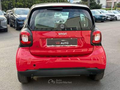 Smart ForTwo 1.0 Youngster 61cv NEOPATENTATI Rosso usata Verona