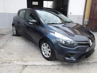 Renault Clio 5 Porte Clio 1.5 dci energy Zen 75cv usata Ribera