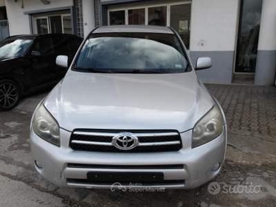 Toyota RAV4 RAV 4 RAV4 2.2 D-4D EXCUTIVE 177 CV usata Ribera
