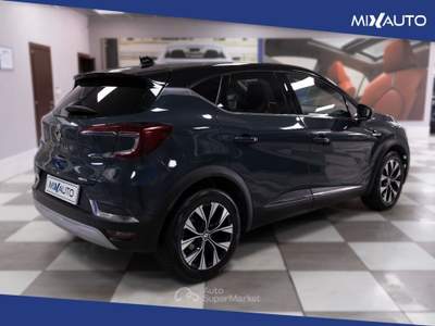 Renault Captur 1.6 E-Tech Full Hybrid Techno 145CV Auto Grigio usata Latina