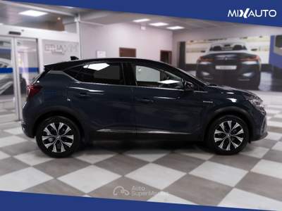 Renault Captur 1.6 E-Tech Full Hybrid Techno 145CV Auto Grigio usata Latina