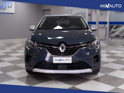 Renault Captur 1.6 E-Tech Full Hybrid Techno 145CV Auto Argento usata Latina