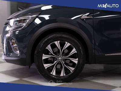 Renault Captur 1.6 E-Tech Full Hybrid Techno 145CV Auto Argento usata Latina