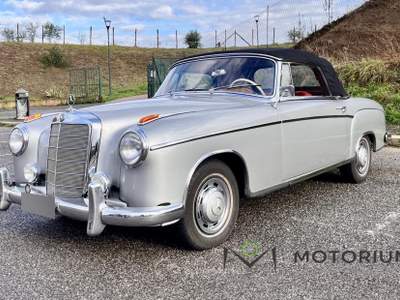 Mercedes-Benz 220 S Cabriolet Argento usata Roma
