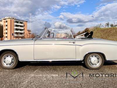 Mercedes-Benz 220 S Cabriolet Argento usata Roma