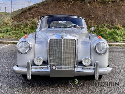 Mercedes-Benz 220 S Cabriolet Argento usata Roma