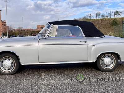 Mercedes-Benz 220 S Cabriolet Argento usata Roma