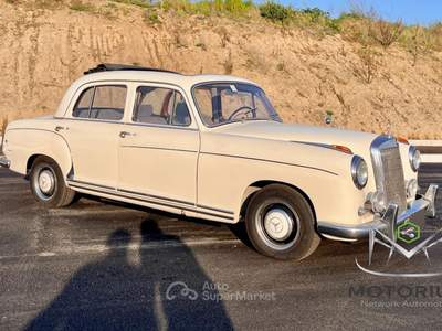 Mercedes-Benz 220 S S W180 Berlina, Tetto Webasto, Matching Numbers Bianco usata Roma