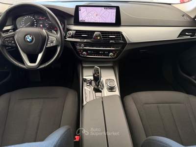BMW Serie 5 520d 520d Touring xDrive 190CV TETTO/TELAIO ADATTIVO Bianco usata Altamura
