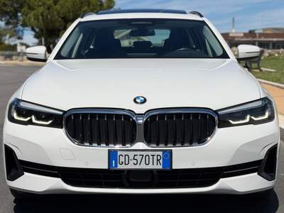 BMW Serie 5 520d 520d Touring xDrive 190CV TETTO/TELAIO ADATTIVO Bianco usata Altamura