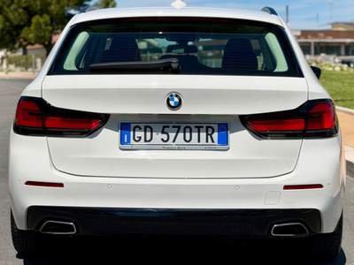BMW Serie 5 520d 520d Touring xDrive 190CV TETTO/TELAIO ADATTIVO Bianco usata Altamura