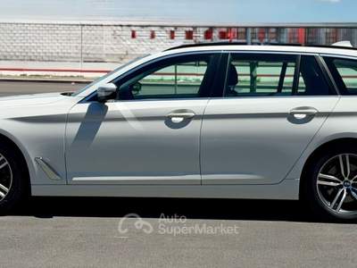 BMW Serie 5 520d 520d Touring xDrive 190CV TETTO/TELAIO ADATTIVO Bianco usata Altamura