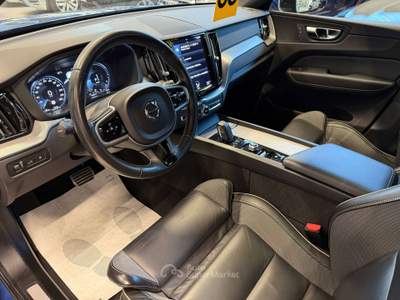 Volvo XC60 2.0 t6 AWD phev R-design auto 22"/PANO/UNICO PROPR. Blu/Azzurro usata Merano