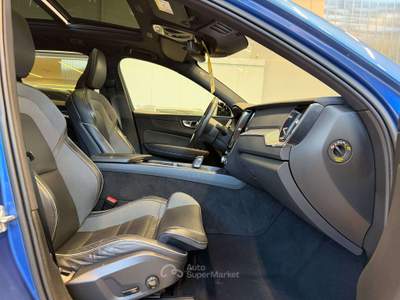 Volvo XC60 2.0 t6 AWD phev R-design auto 22"/PANO/UNICO PROPR. Blu/Azzurro usata Merano