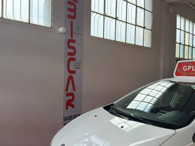 Peugeot 208 3p. GPL Allure Bianco usata Vercelli